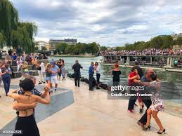 tango paris seine