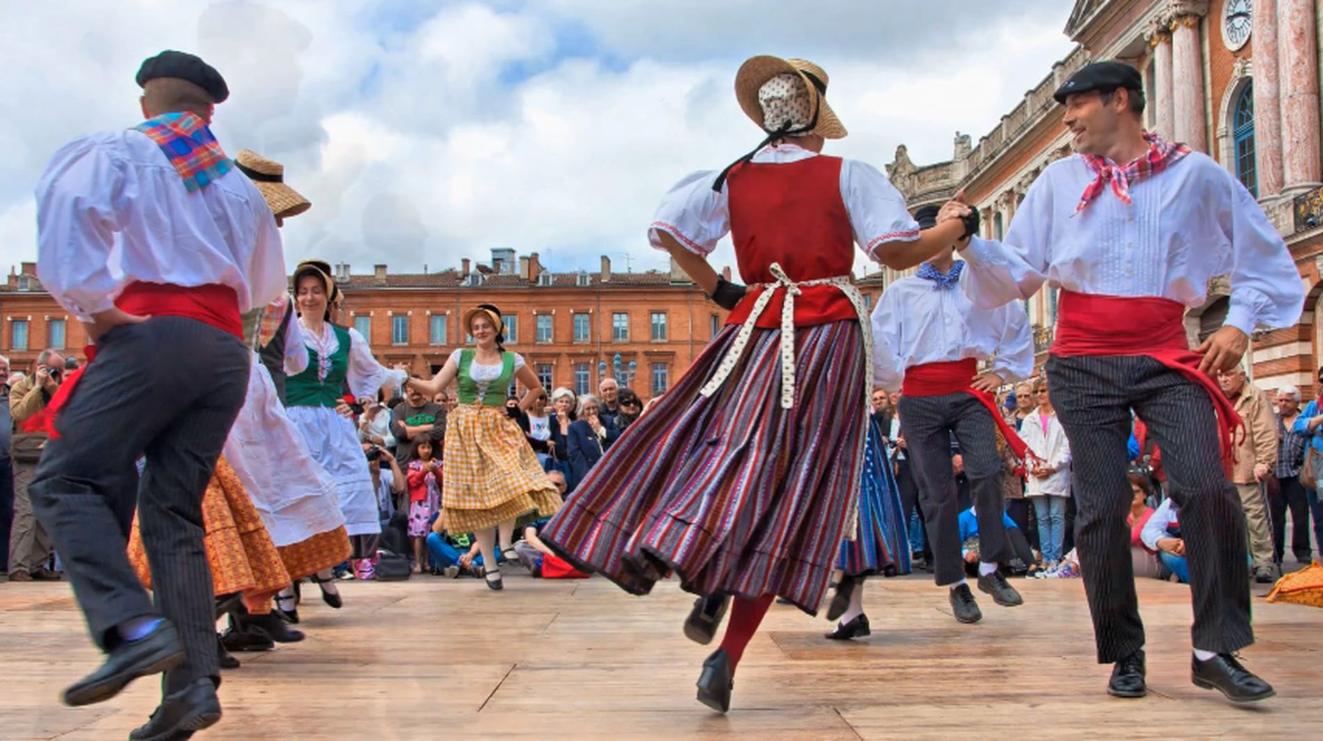 danses folkloriques